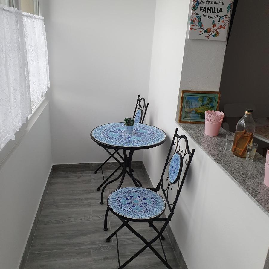 Sendy Apartment Orşova Exterior foto